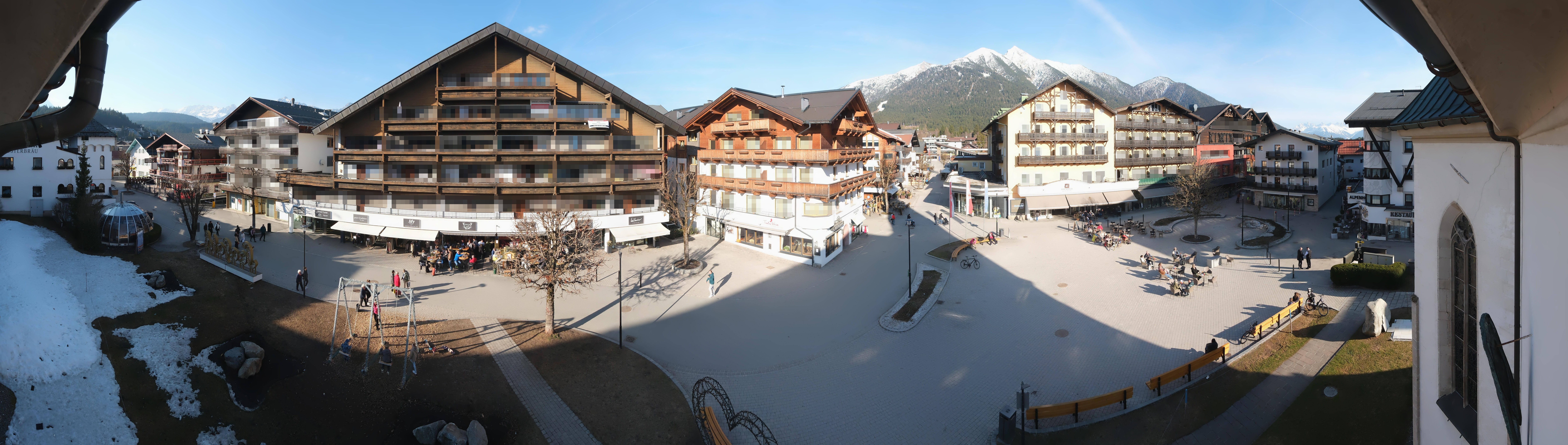 Archiv Foto Webcam Dorfplatz, Seefeld in Tirol