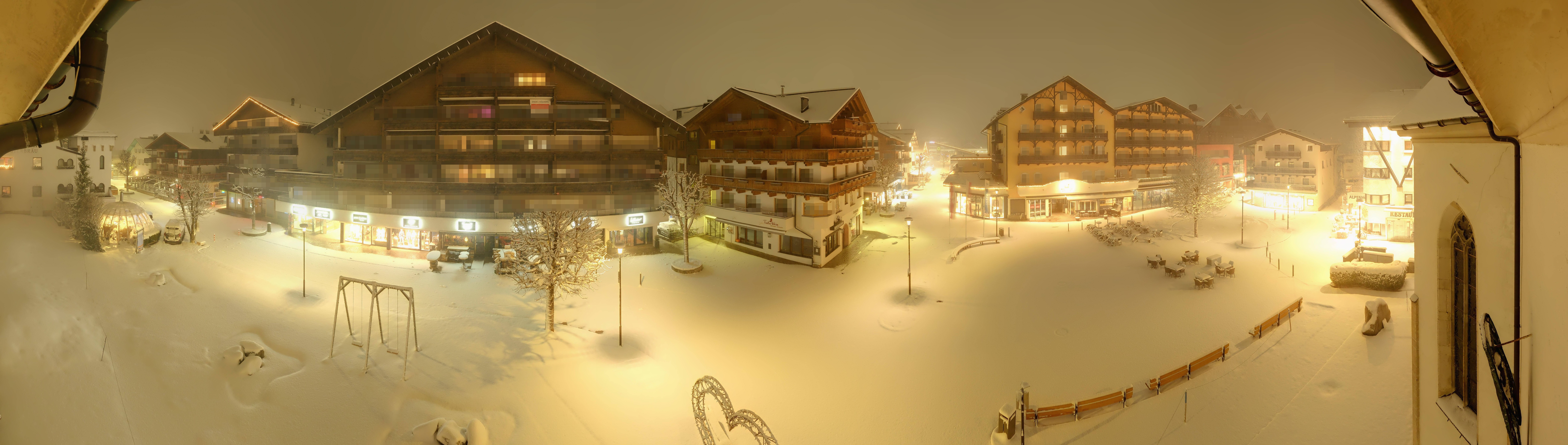 Archiv Foto Webcam Dorfplatz, Seefeld in Tirol