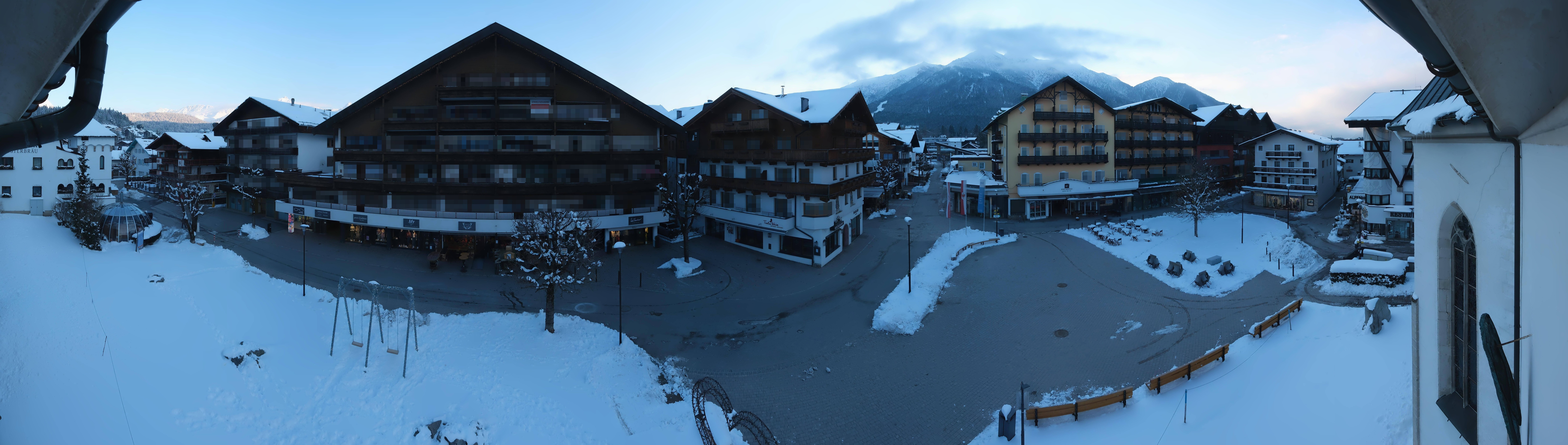 Archiv Foto Webcam Dorfplatz, Seefeld in Tirol