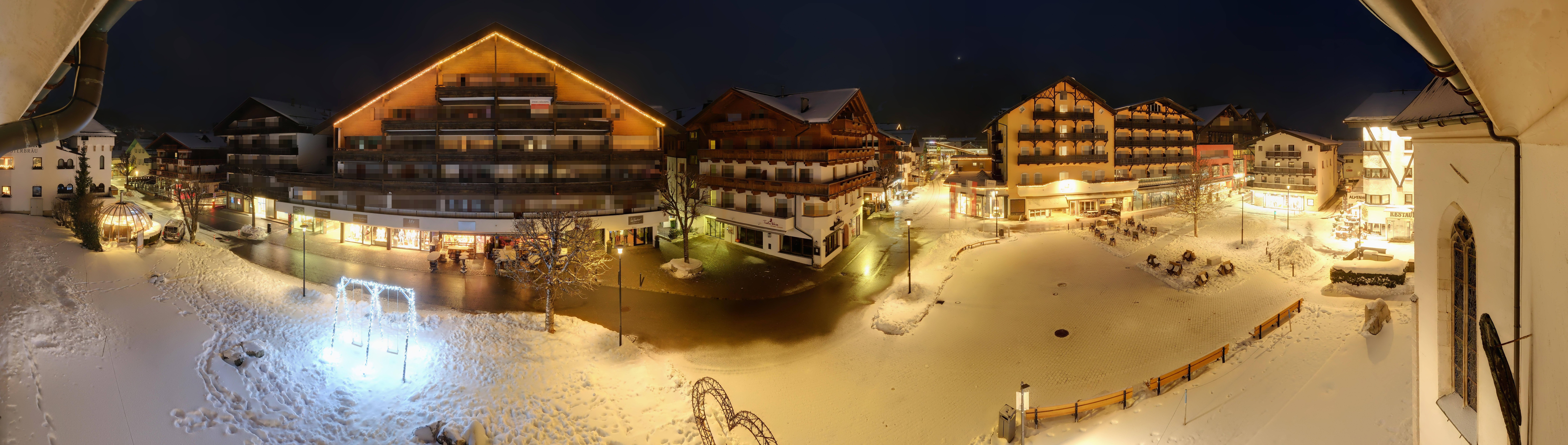 Archiv Foto Webcam Dorfplatz, Seefeld in Tirol