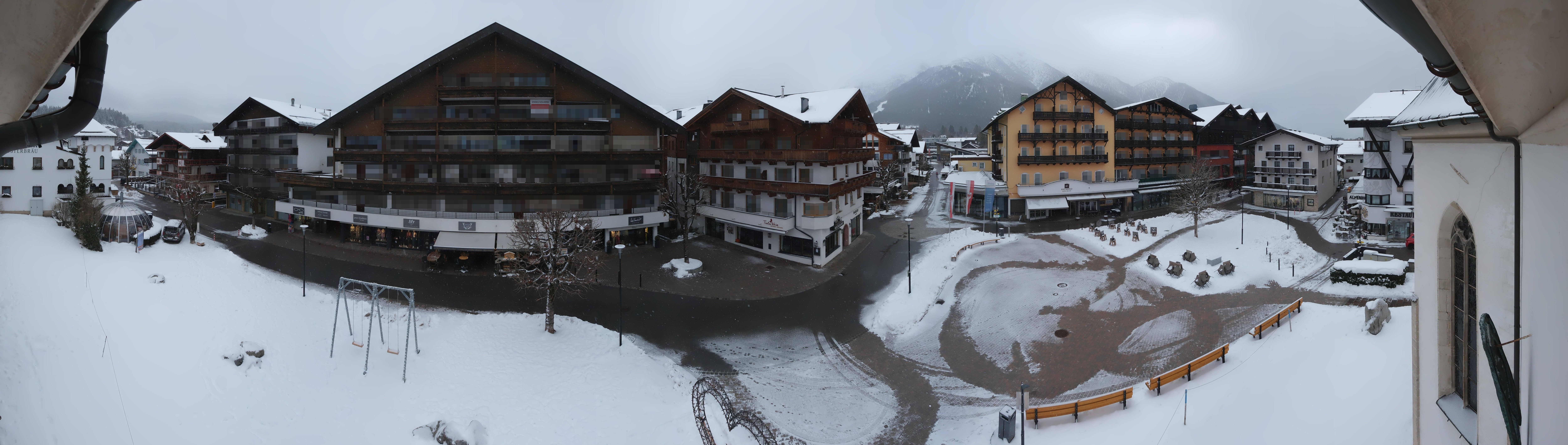 Archiv Foto Webcam Dorfplatz, Seefeld in Tirol