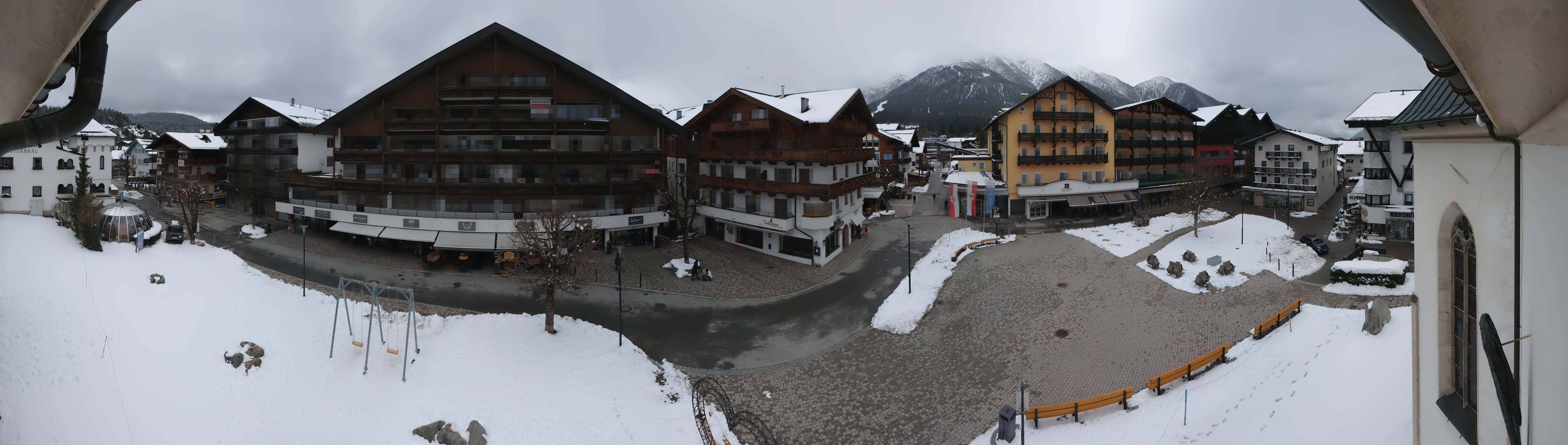 Archiv Foto Webcam Dorfplatz, Seefeld in Tirol