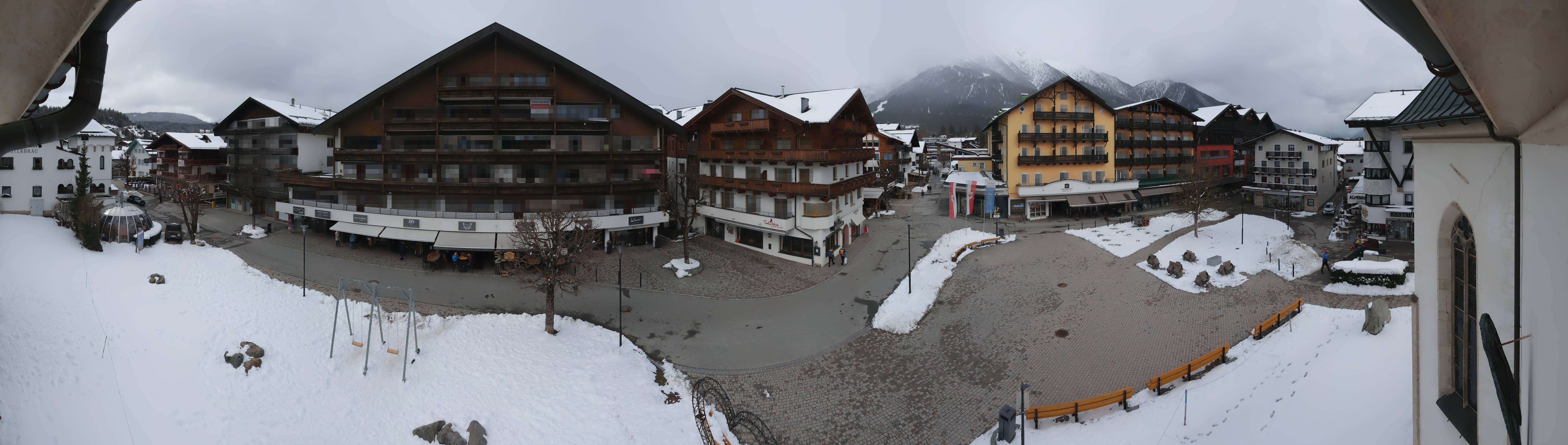 Archiv Foto Webcam Dorfplatz, Seefeld in Tirol