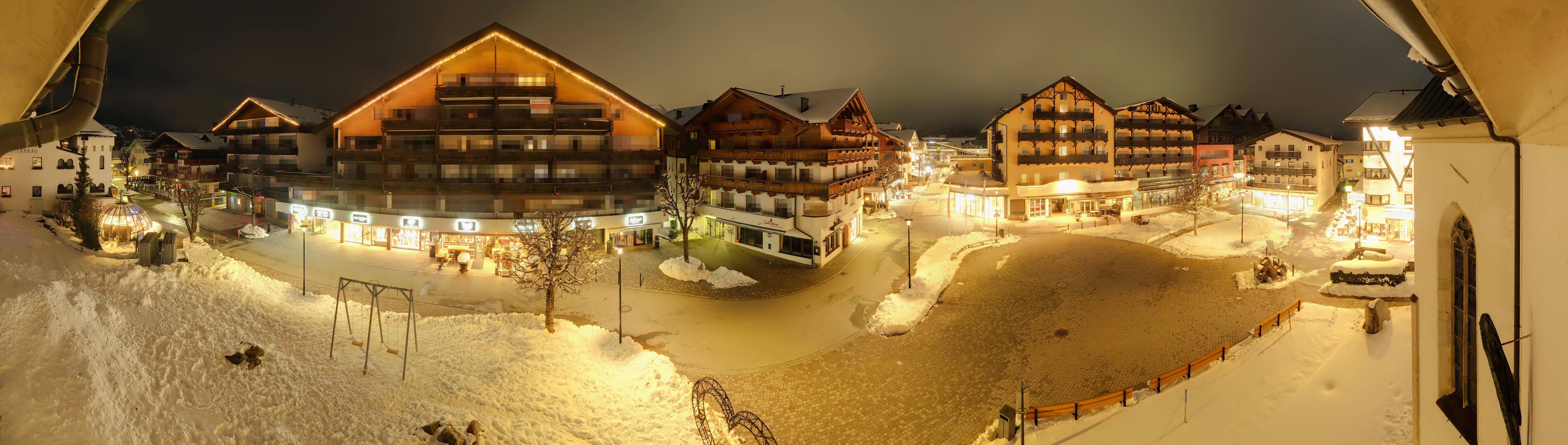 Archiv Foto Webcam Dorfplatz, Seefeld in Tirol