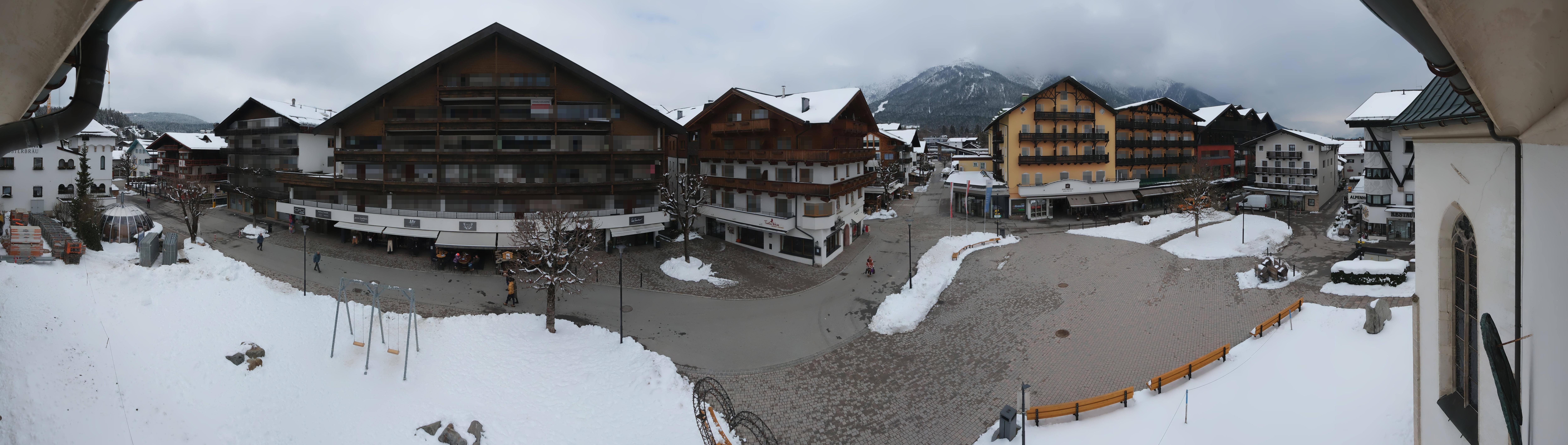 Archiv Foto Webcam Dorfplatz, Seefeld in Tirol