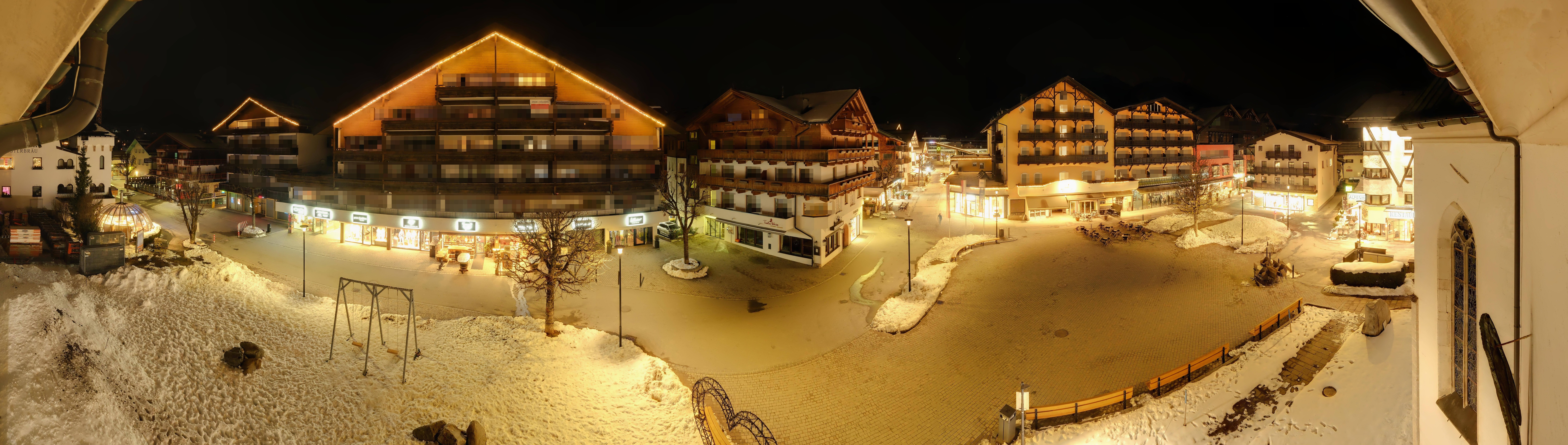 Archiv Foto Webcam Dorfplatz, Seefeld in Tirol