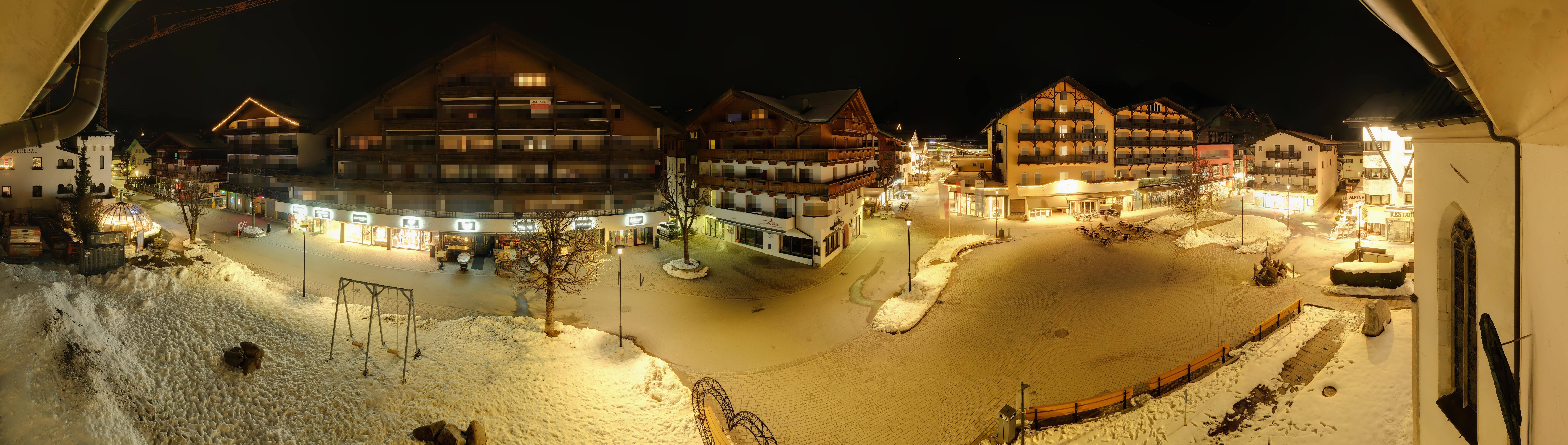 Archiv Foto Webcam Dorfplatz, Seefeld in Tirol