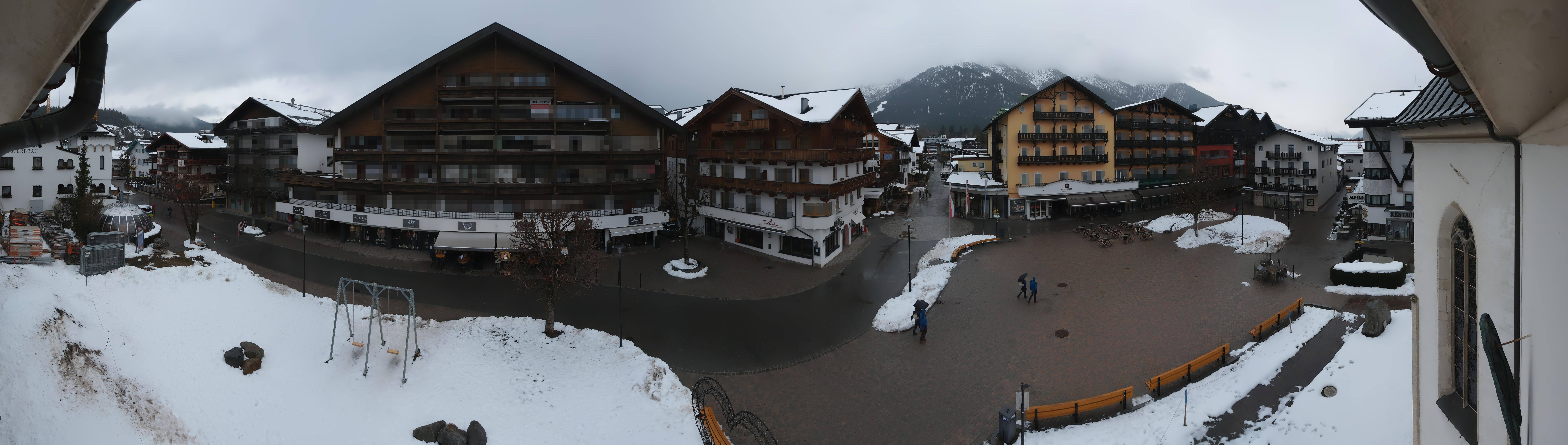 Archiv Foto Webcam Dorfplatz, Seefeld in Tirol