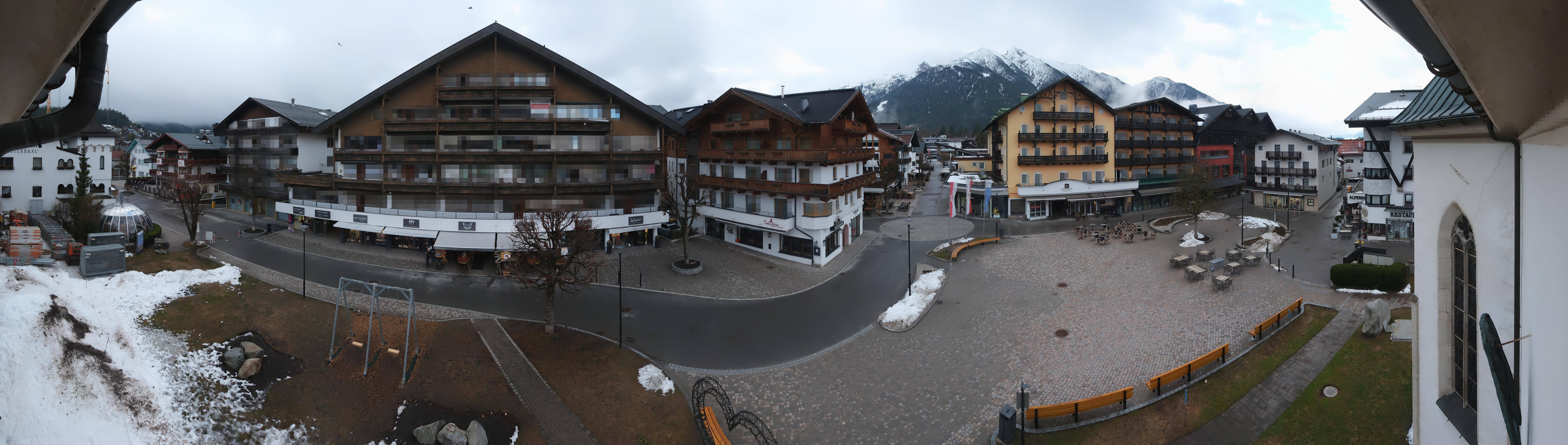 Archiv Foto Webcam Dorfplatz, Seefeld in Tirol