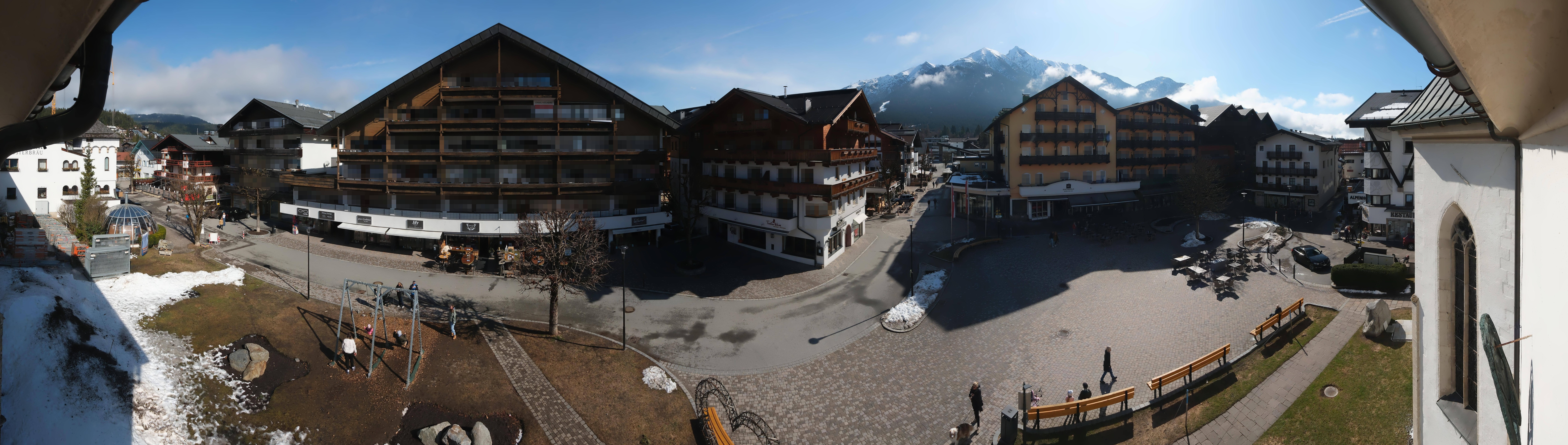 Archiv Foto Webcam Dorfplatz, Seefeld in Tirol