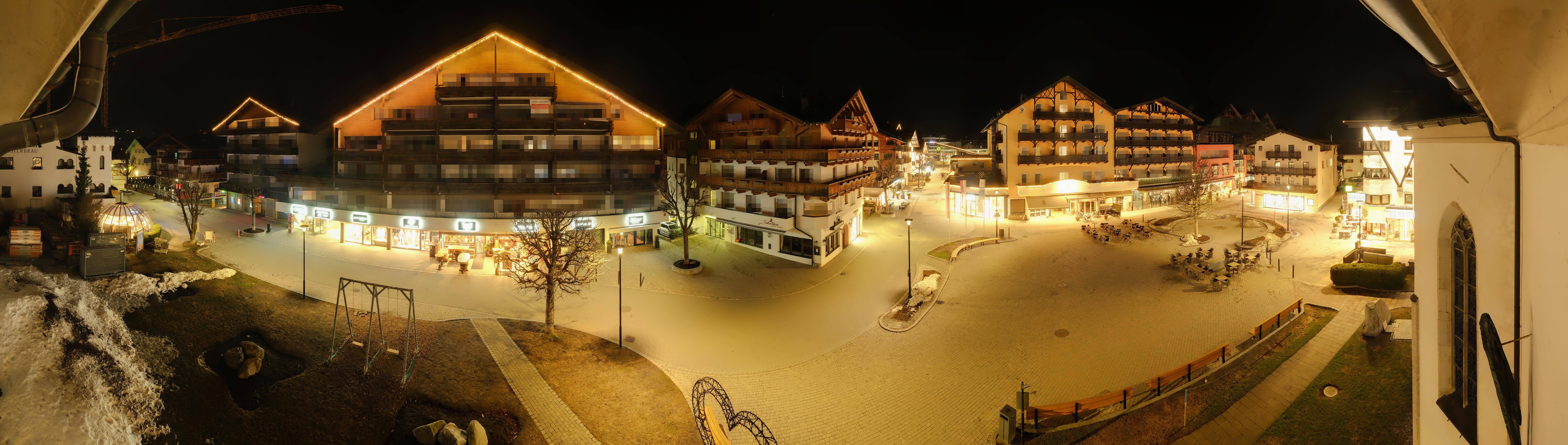Archiv Foto Webcam Dorfplatz, Seefeld in Tirol