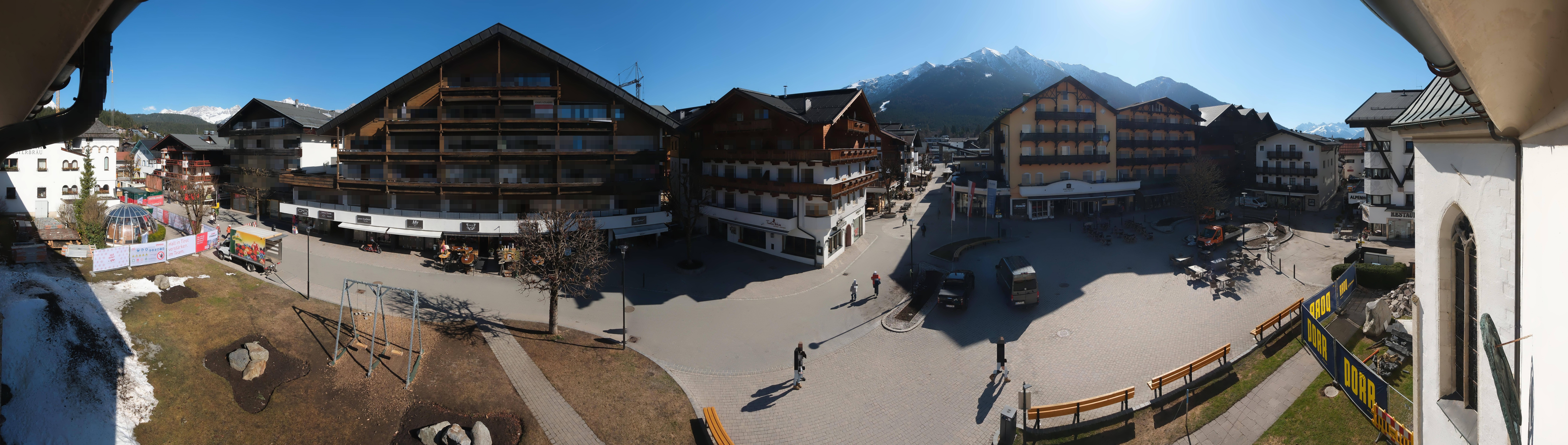 Archiv Foto Webcam Dorfplatz, Seefeld in Tirol