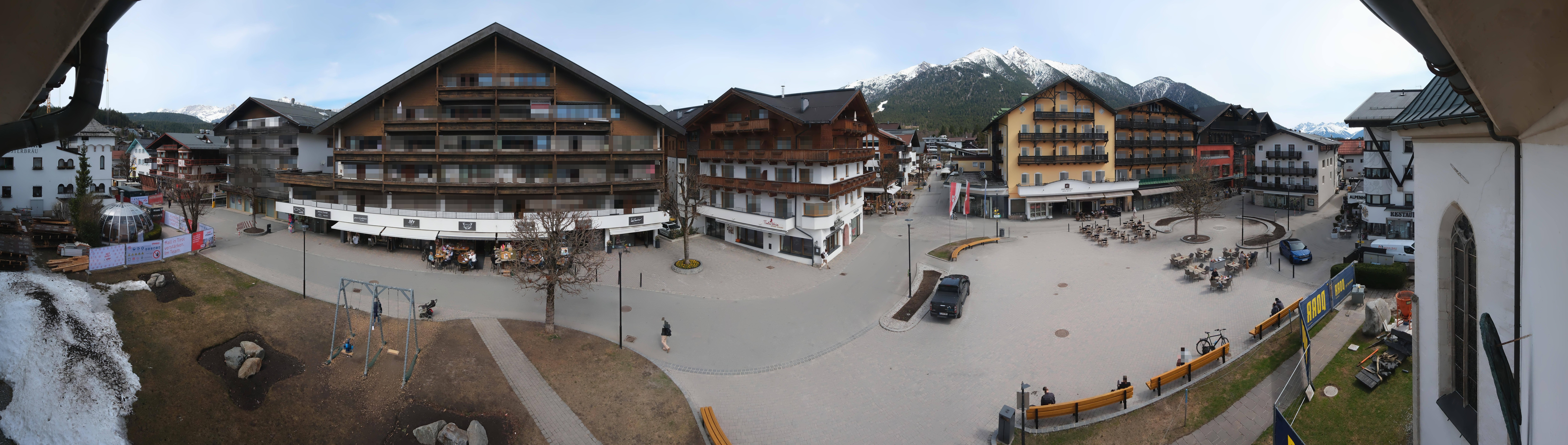 Archiv Foto Webcam Dorfplatz, Seefeld in Tirol