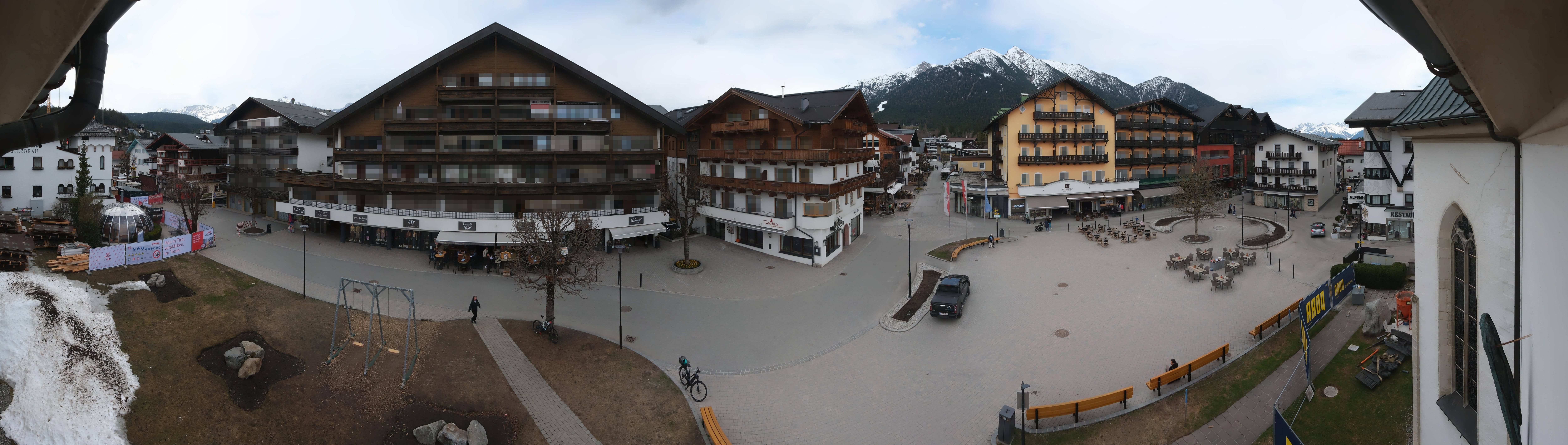 Archiv Foto Webcam Dorfplatz, Seefeld in Tirol