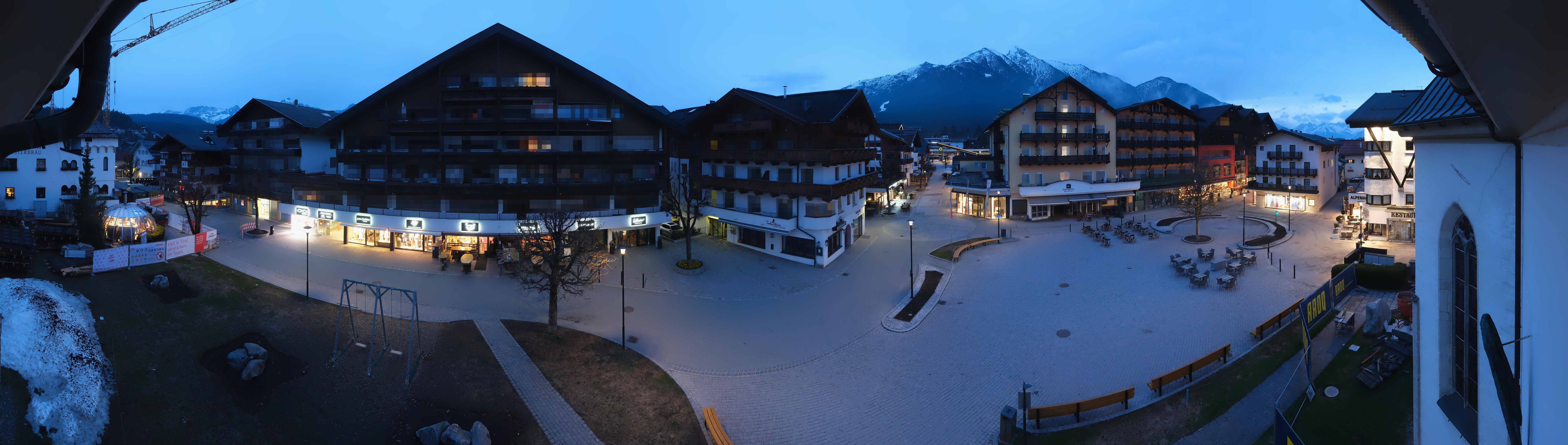 Archiv Foto Webcam Dorfplatz, Seefeld in Tirol