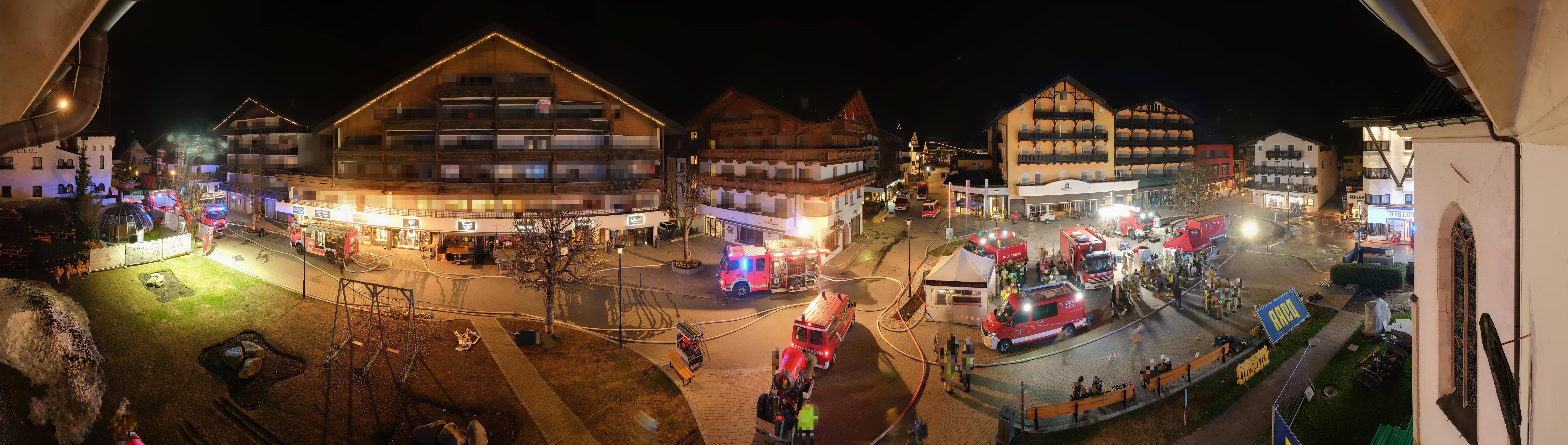 Archiv Foto Webcam Dorfplatz, Seefeld in Tirol