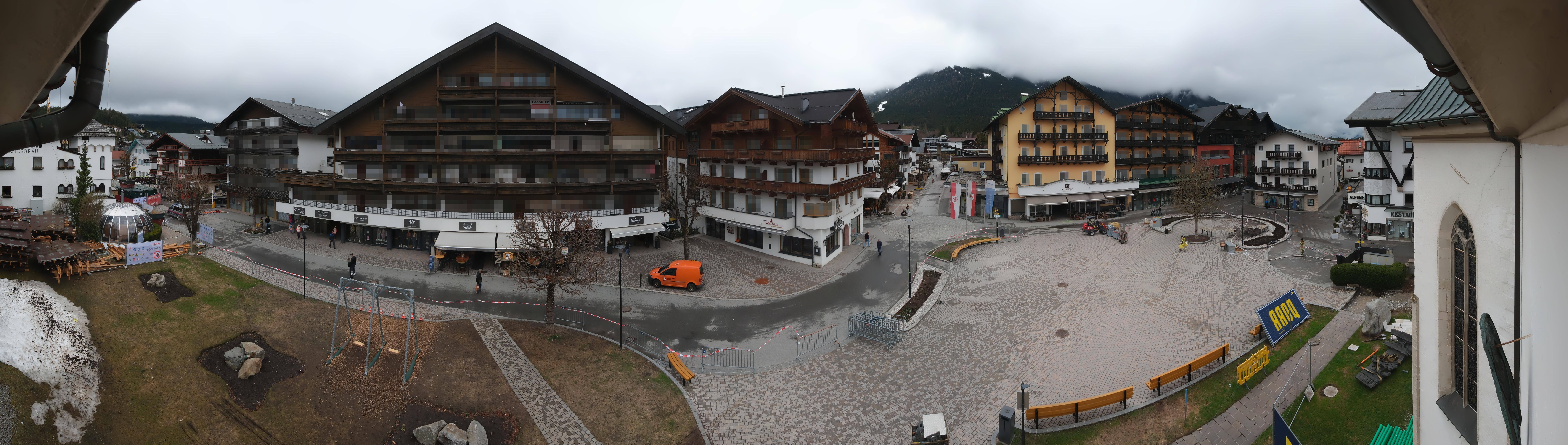 Archiv Foto Webcam Dorfplatz, Seefeld in Tirol