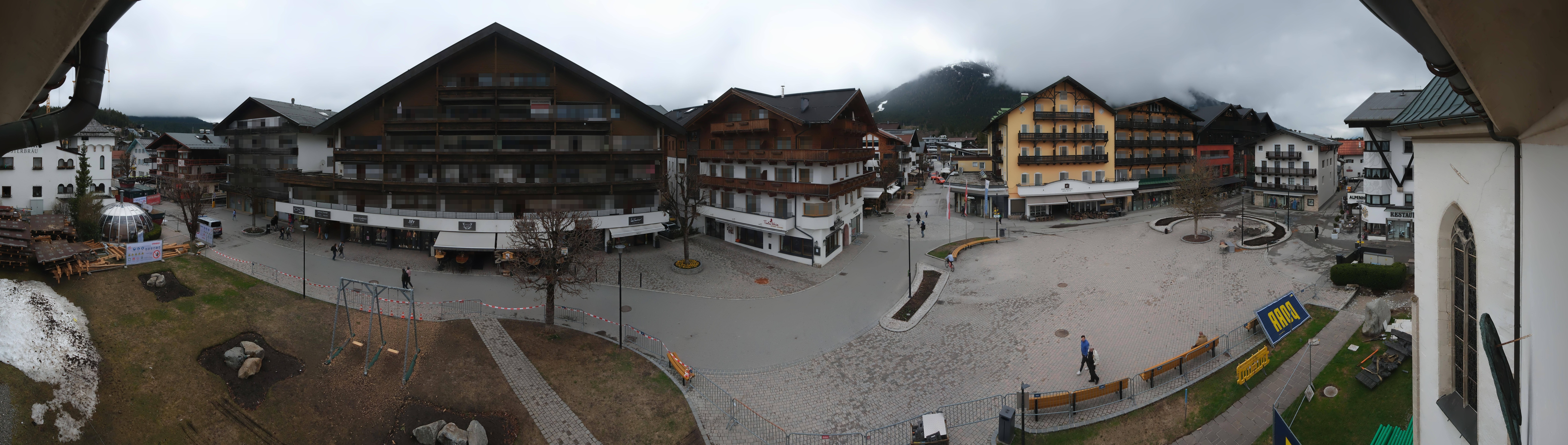 Archiv Foto Webcam Dorfplatz, Seefeld in Tirol