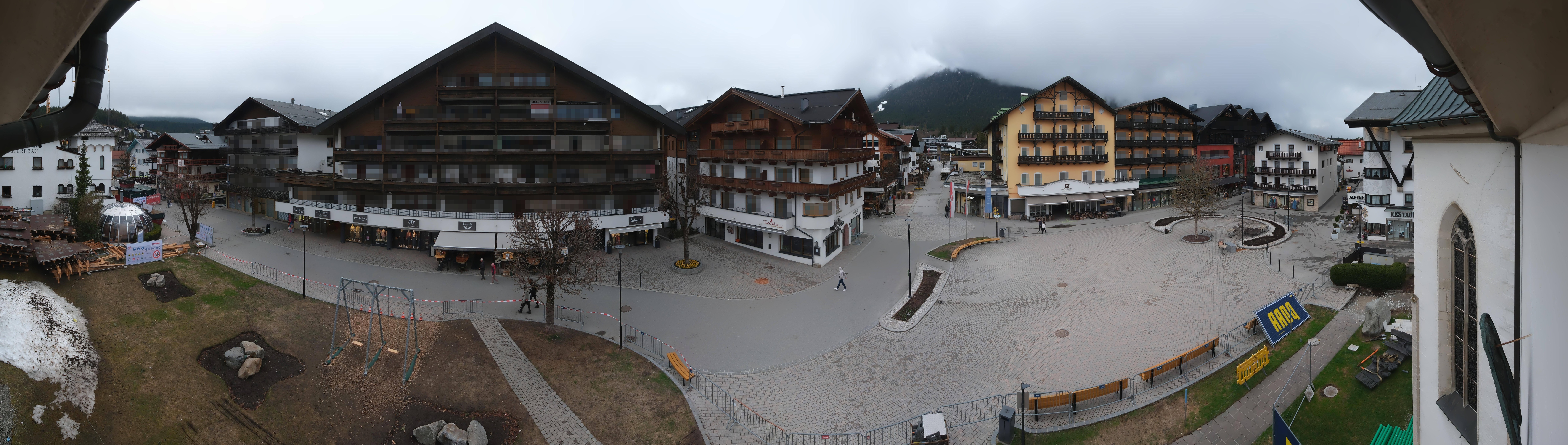Archiv Foto Webcam Dorfplatz, Seefeld in Tirol