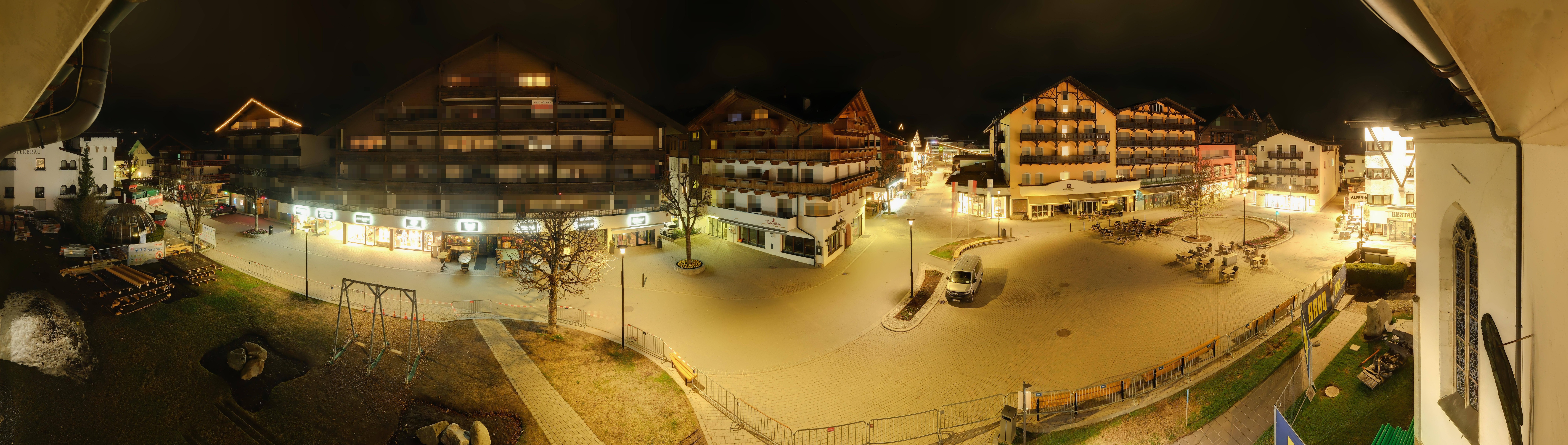 Archiv Foto Webcam Dorfplatz, Seefeld in Tirol