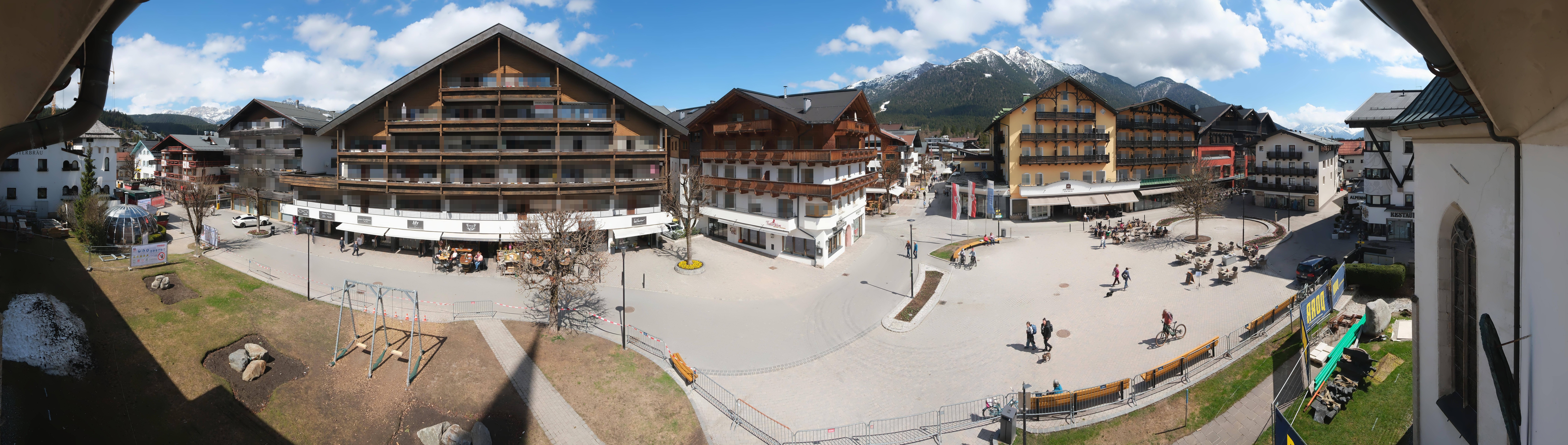 Archiv Foto Webcam Dorfplatz, Seefeld in Tirol
