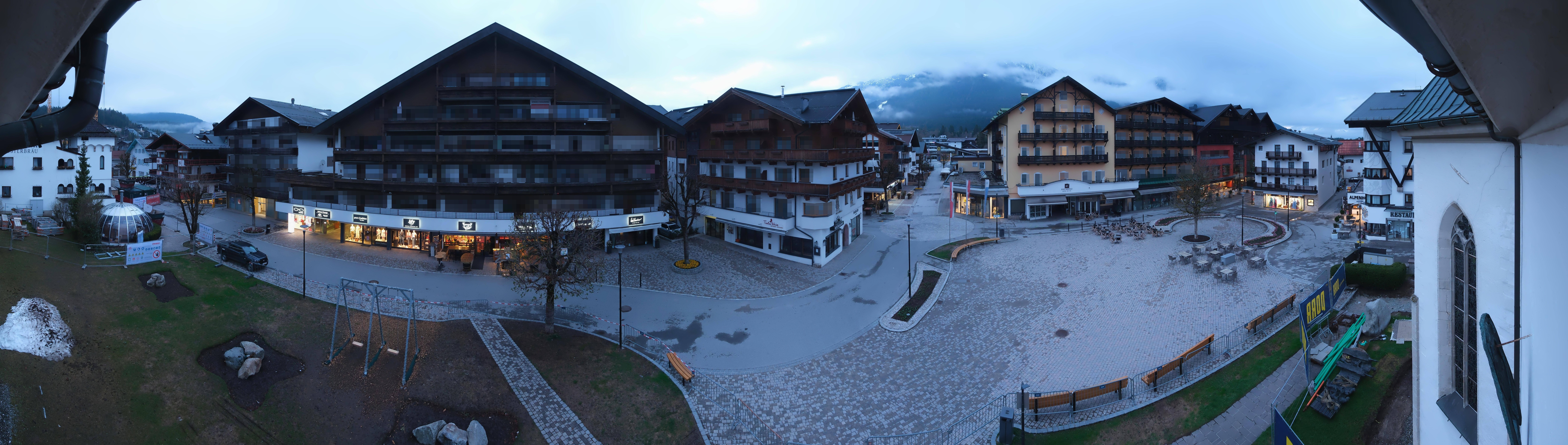 Archiv Foto Webcam Dorfplatz, Seefeld in Tirol