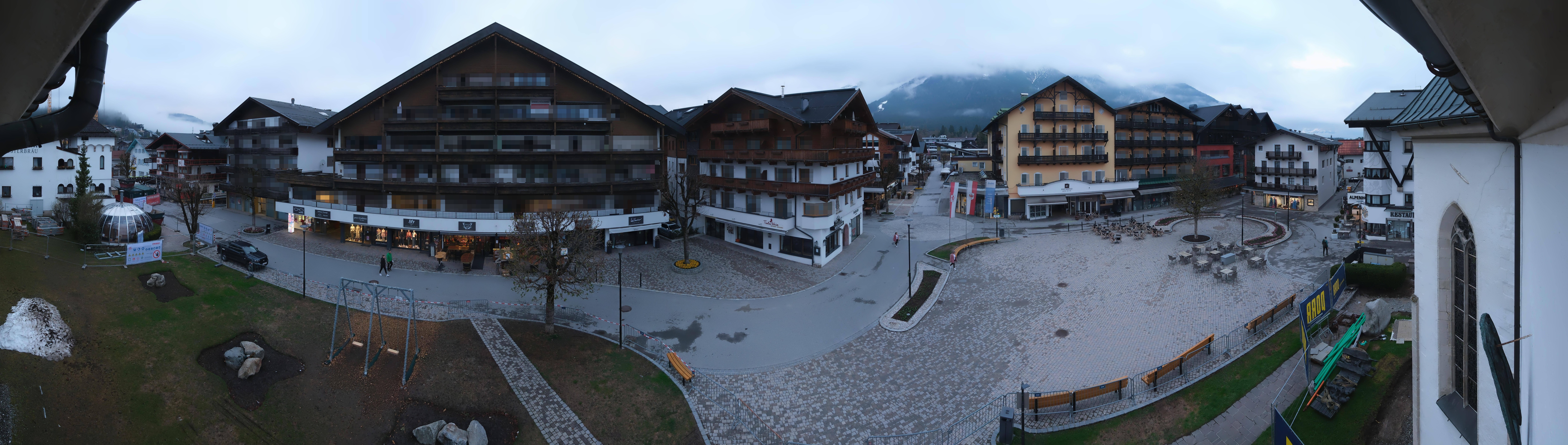 Archiv Foto Webcam Dorfplatz, Seefeld in Tirol