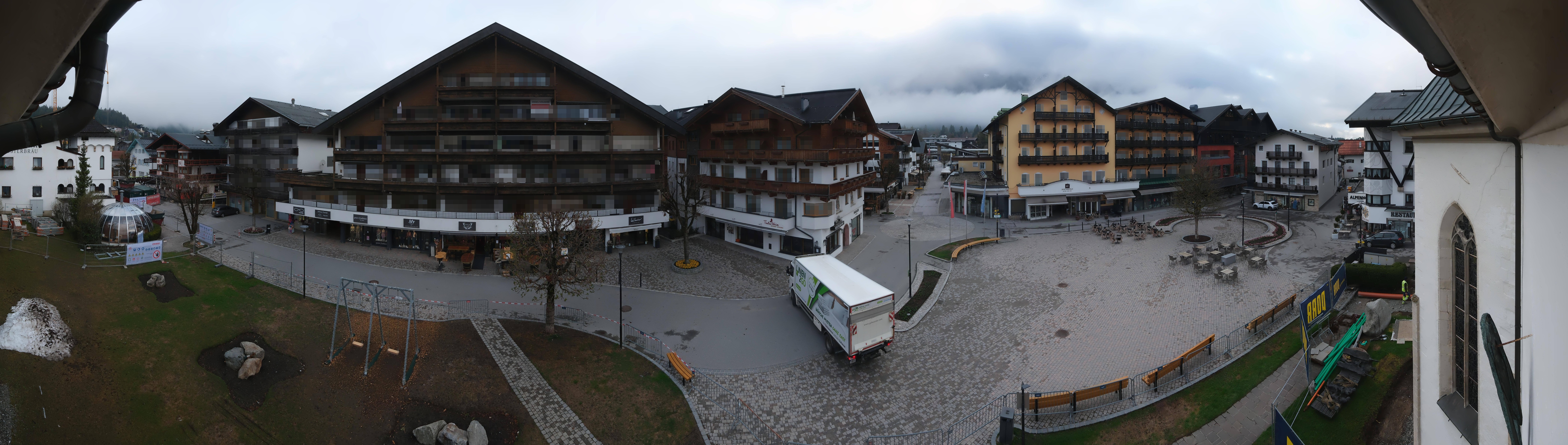 Archiv Foto Webcam Dorfplatz, Seefeld in Tirol