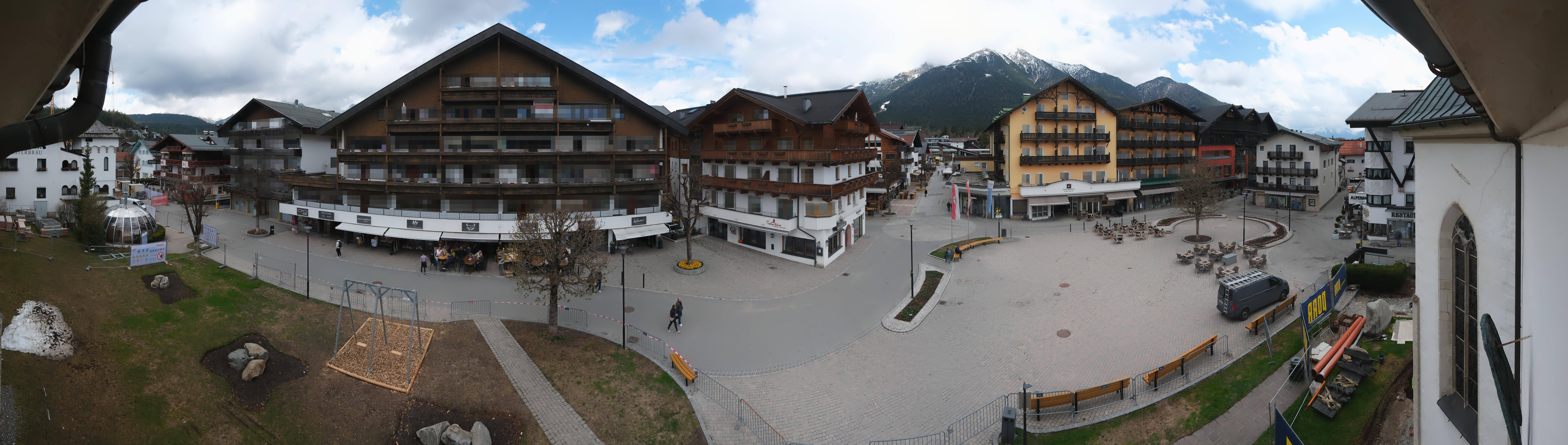 Archiv Foto Webcam Dorfplatz, Seefeld in Tirol