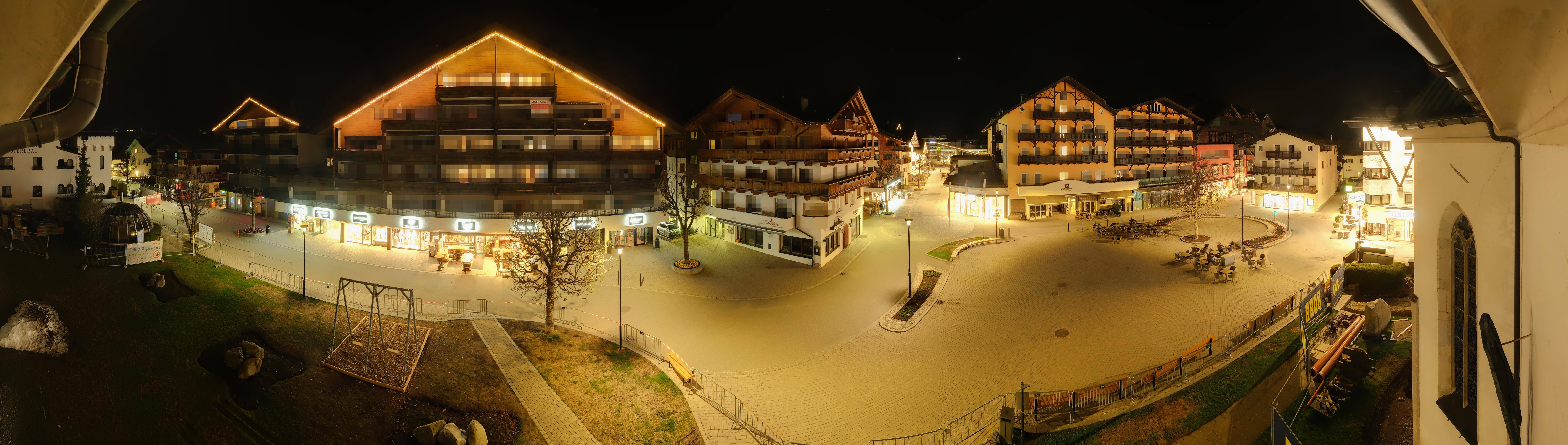 Archiv Foto Webcam Dorfplatz, Seefeld in Tirol
