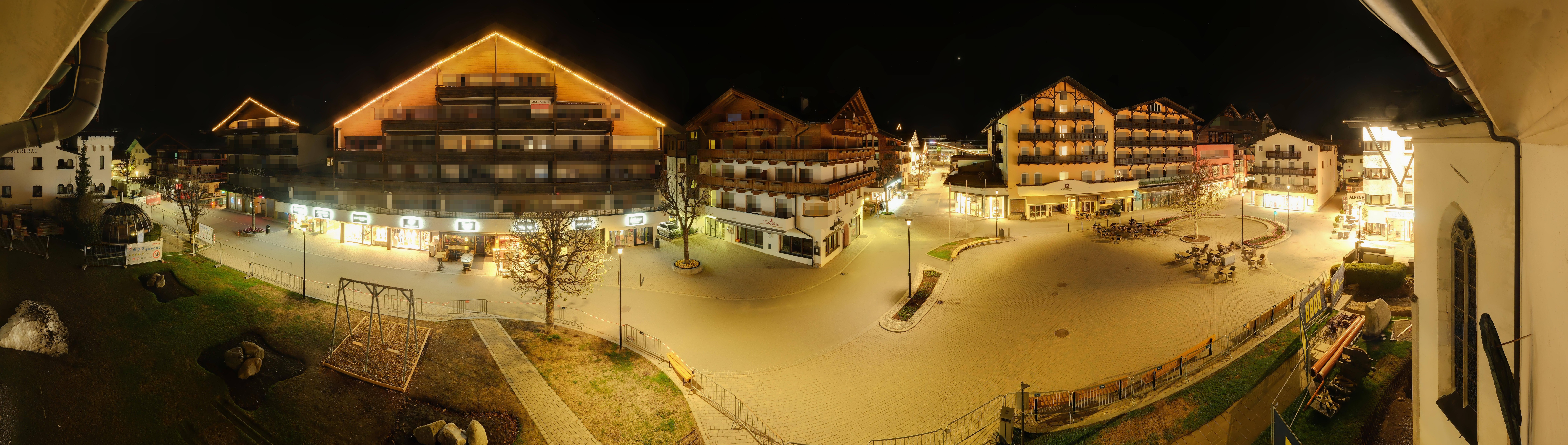 Archiv Foto Webcam Dorfplatz, Seefeld in Tirol
