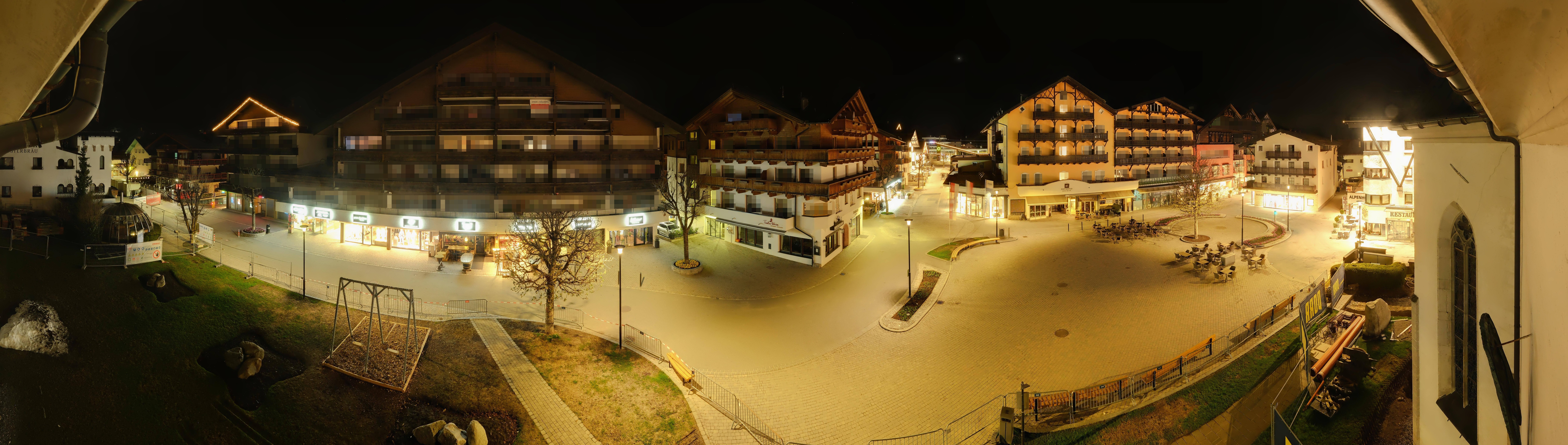 Archiv Foto Webcam Dorfplatz, Seefeld in Tirol