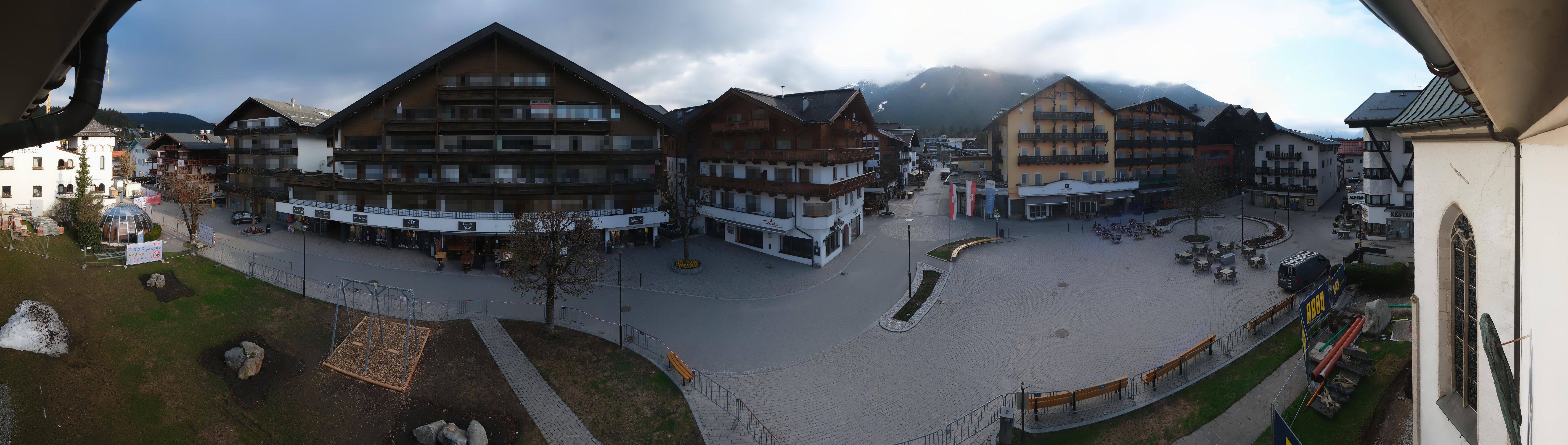 Archiv Foto Webcam Dorfplatz, Seefeld in Tirol