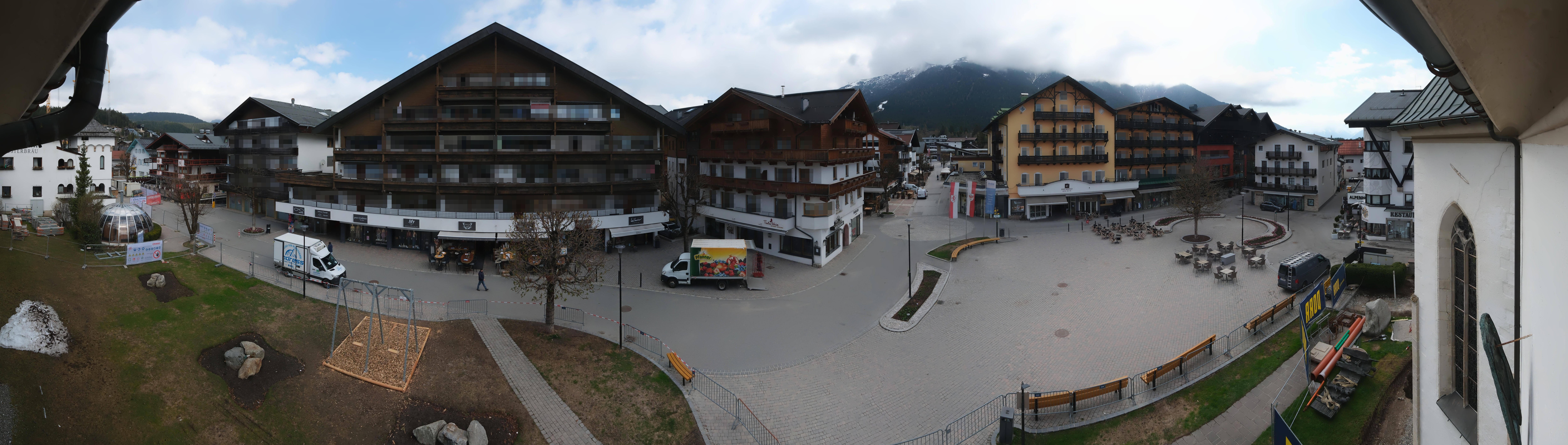 Archiv Foto Webcam Dorfplatz, Seefeld in Tirol