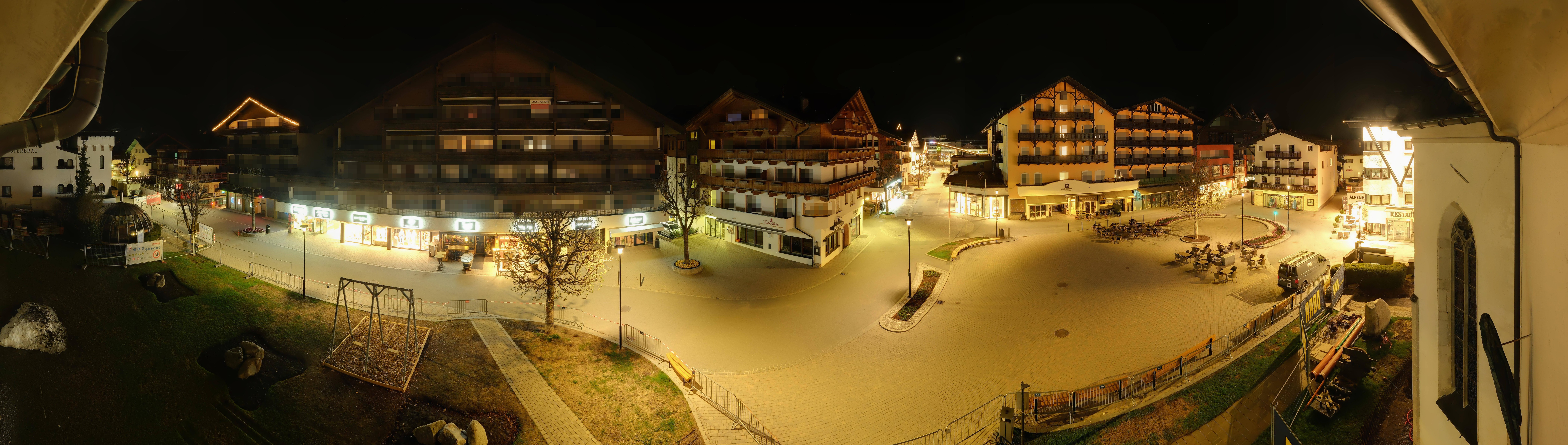 Archiv Foto Webcam Dorfplatz, Seefeld in Tirol