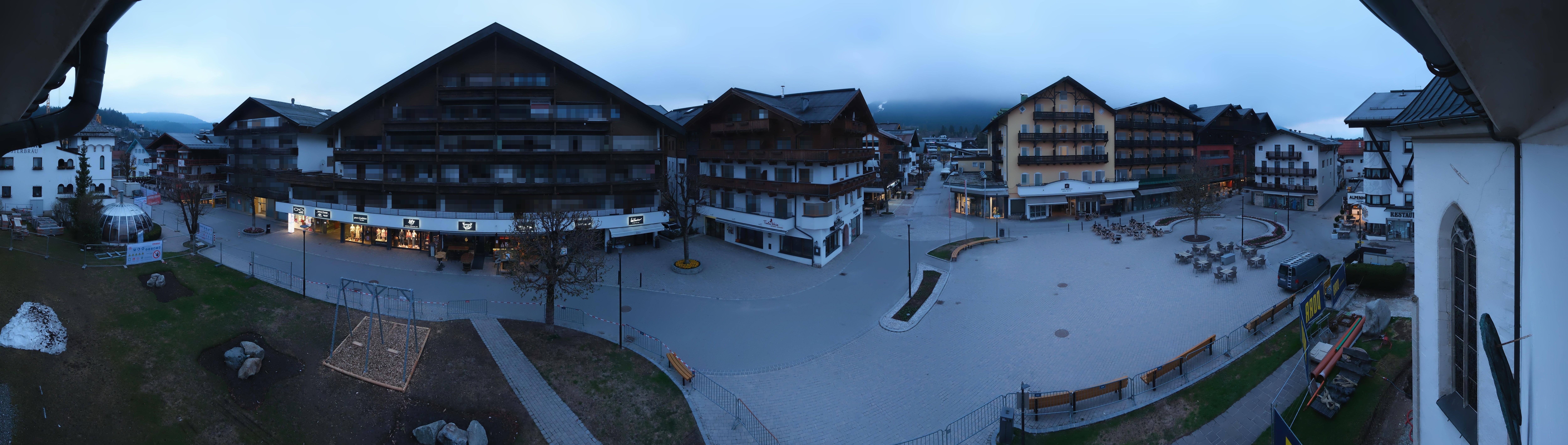 Archiv Foto Webcam Dorfplatz, Seefeld in Tirol