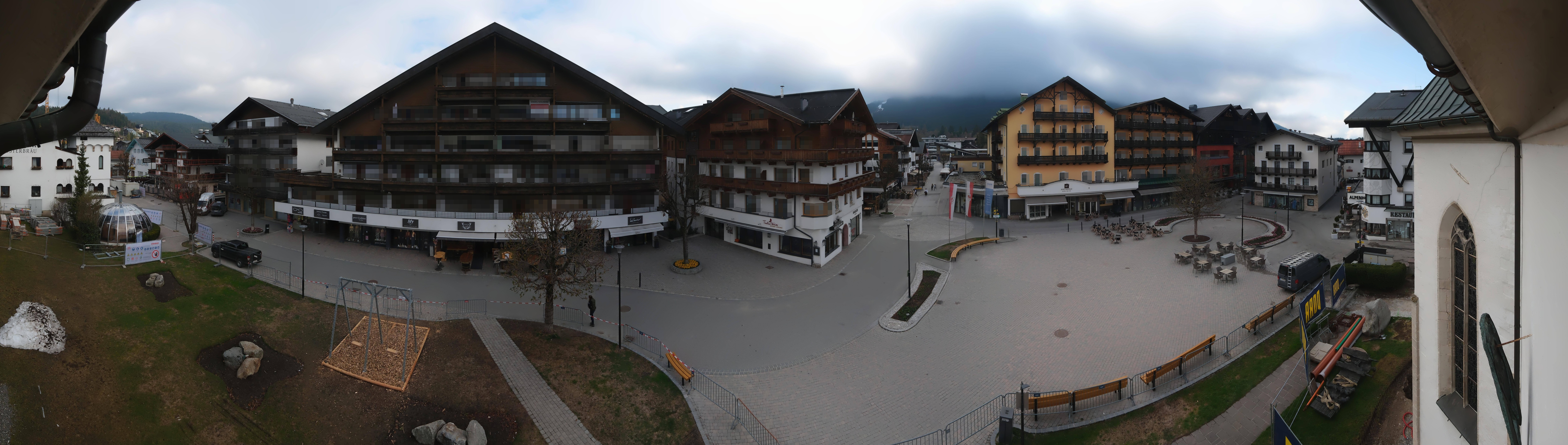 Archiv Foto Webcam Dorfplatz, Seefeld in Tirol