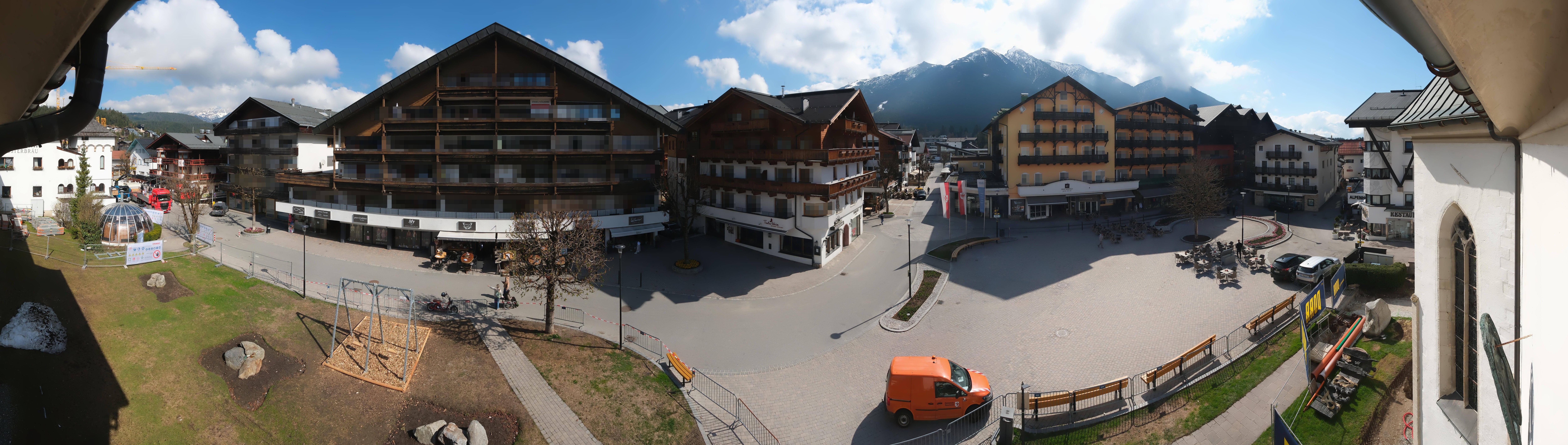 Archiv Foto Webcam Dorfplatz, Seefeld in Tirol
