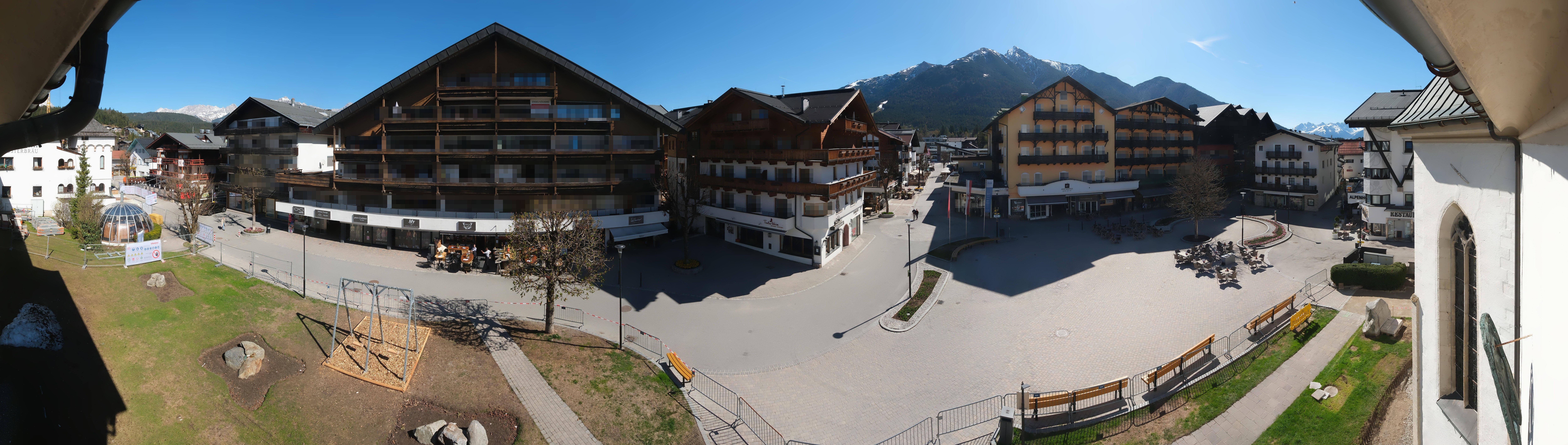 Archiv Foto Webcam Dorfplatz, Seefeld in Tirol