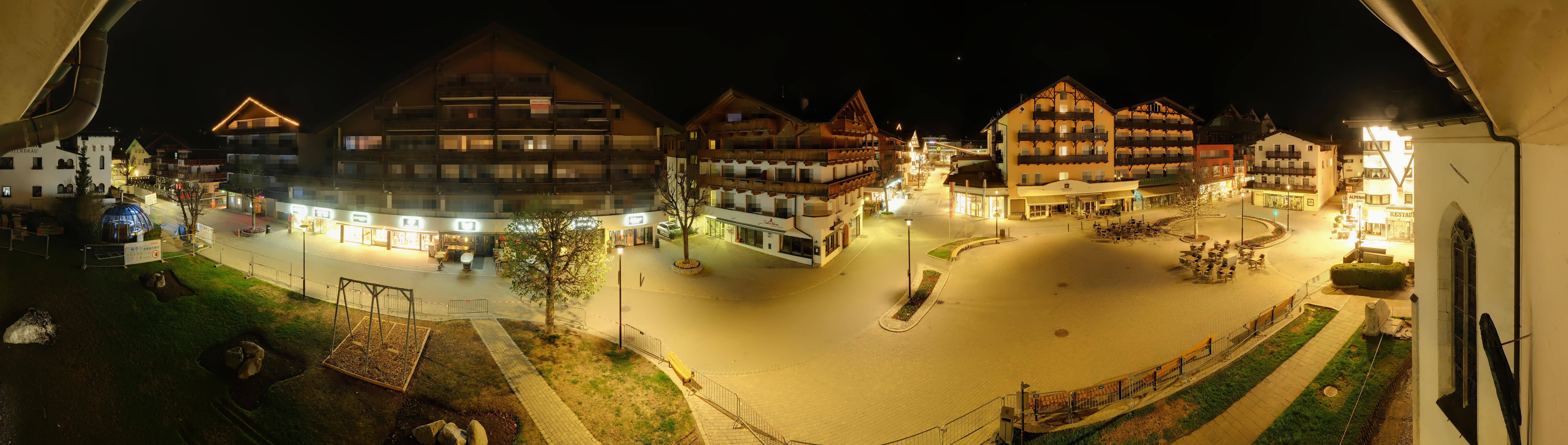Archiv Foto Webcam Dorfplatz, Seefeld in Tirol
