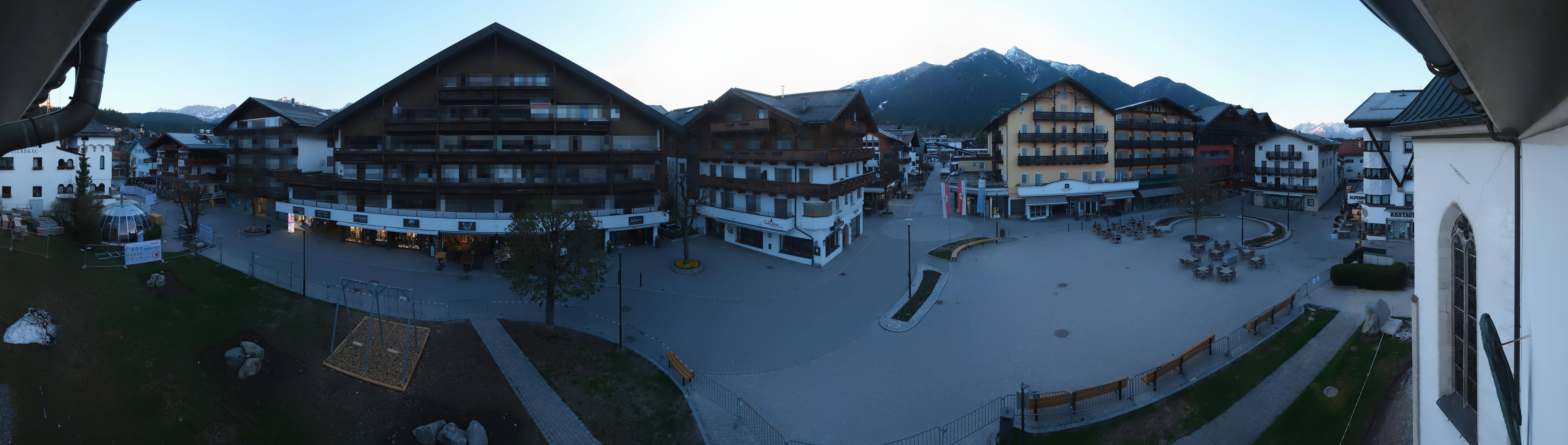 Archiv Foto Webcam Dorfplatz, Seefeld in Tirol