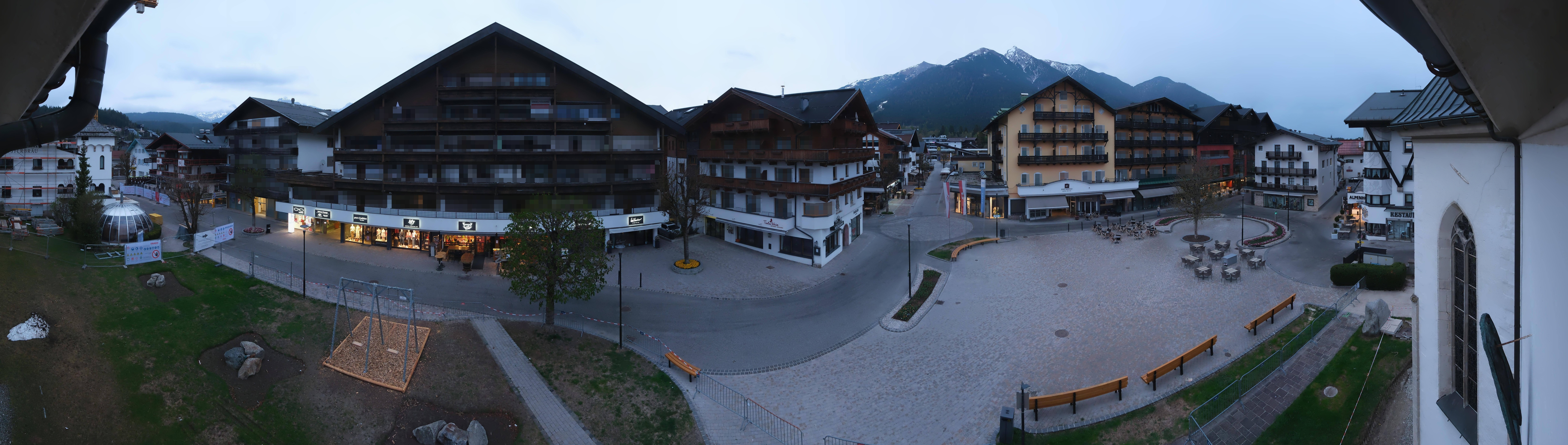 Archiv Foto Webcam Dorfplatz, Seefeld in Tirol