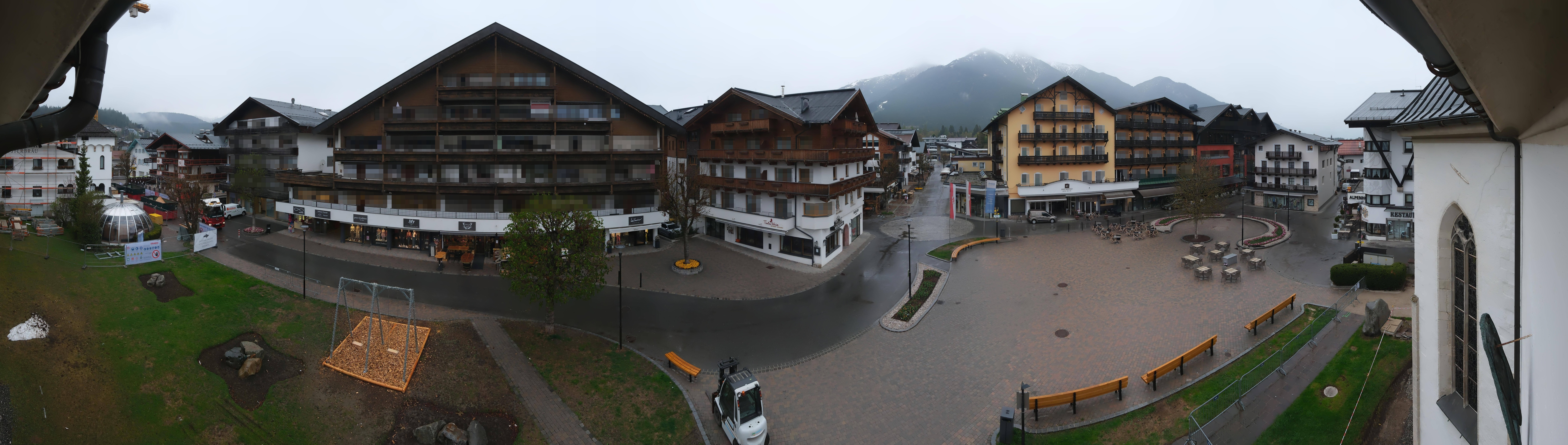 Archiv Foto Webcam Dorfplatz, Seefeld in Tirol