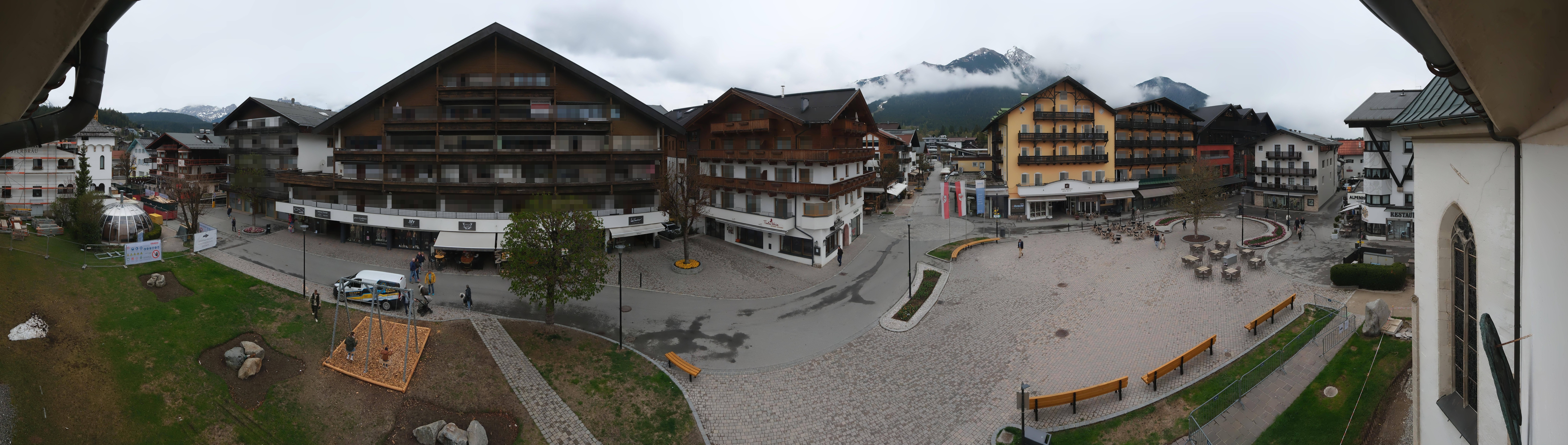 Archiv Foto Webcam Dorfplatz, Seefeld in Tirol