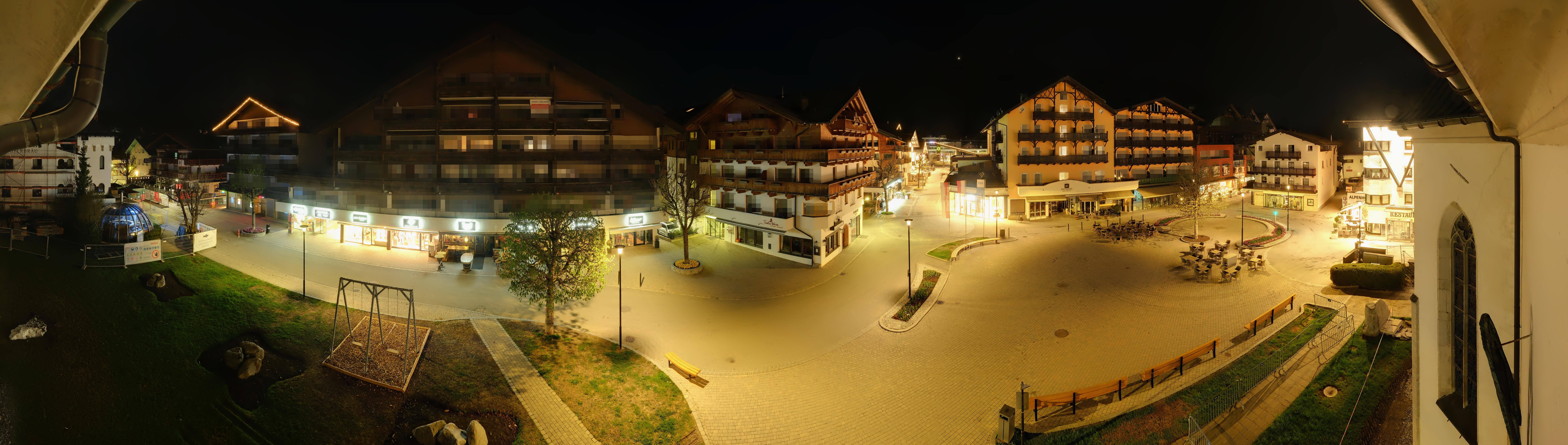 Archiv Foto Webcam Dorfplatz, Seefeld in Tirol
