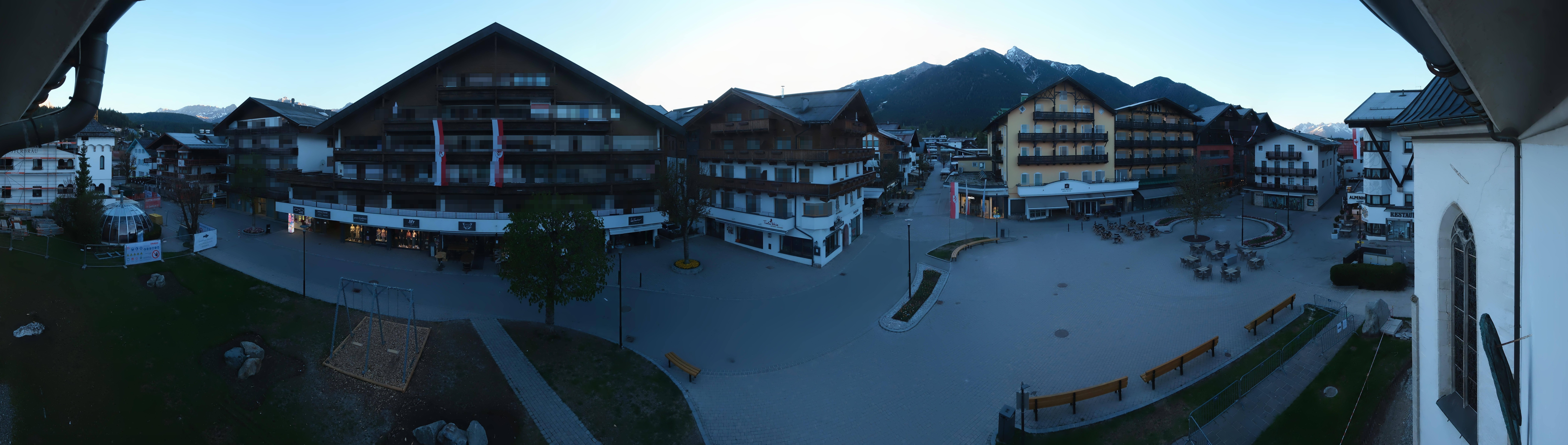 Archiv Foto Webcam Dorfplatz, Seefeld in Tirol