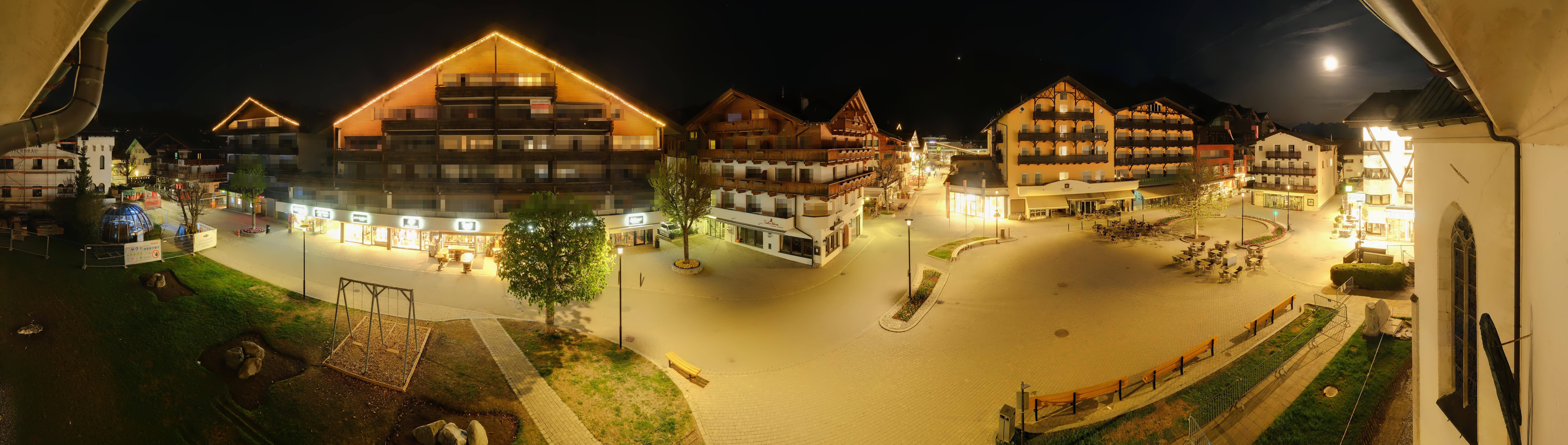 Archiv Foto Webcam Dorfplatz, Seefeld in Tirol