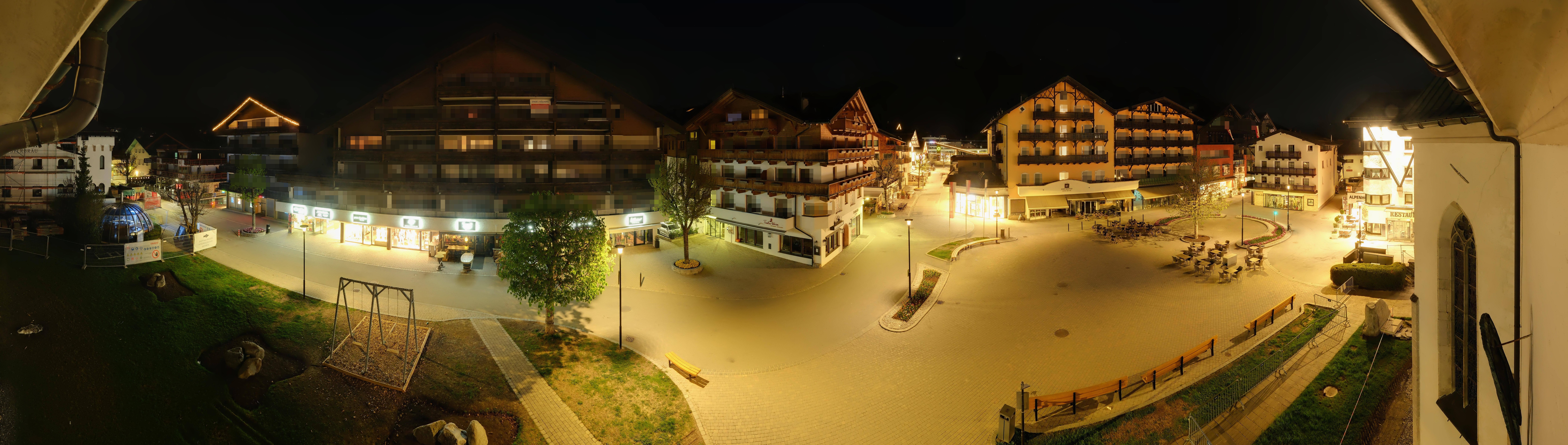 Archiv Foto Webcam Dorfplatz, Seefeld in Tirol