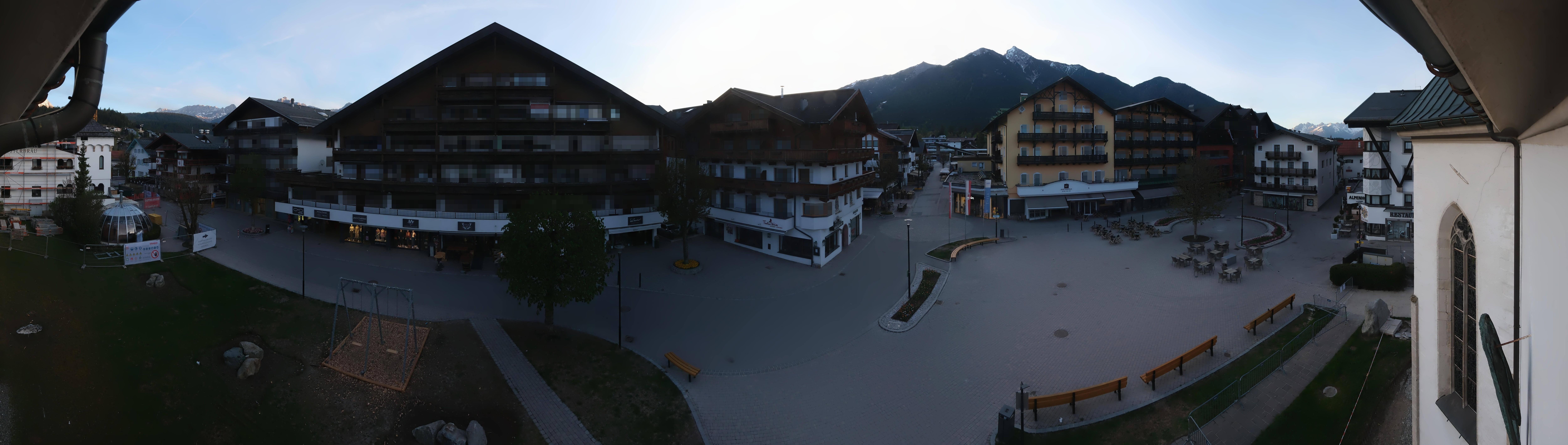 Archiv Foto Webcam Dorfplatz, Seefeld in Tirol