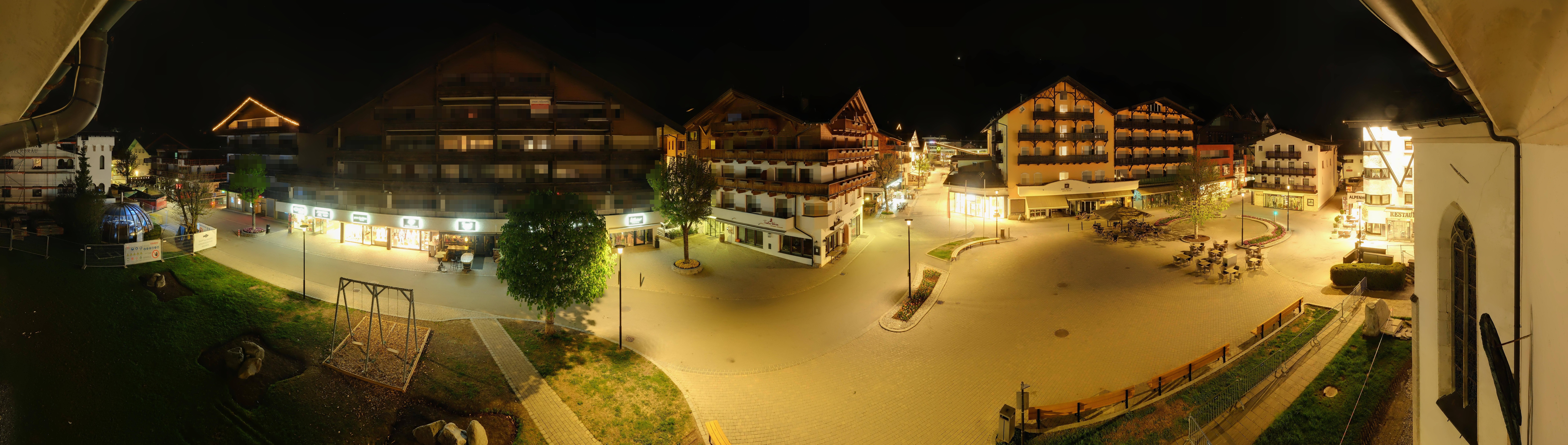 Archiv Foto Webcam Dorfplatz, Seefeld in Tirol